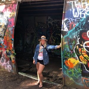 Meet your Posher, Stephanie